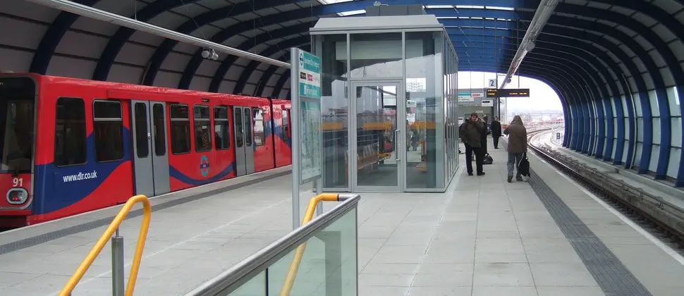 Foto: DLR: tren de cercanías de Londres